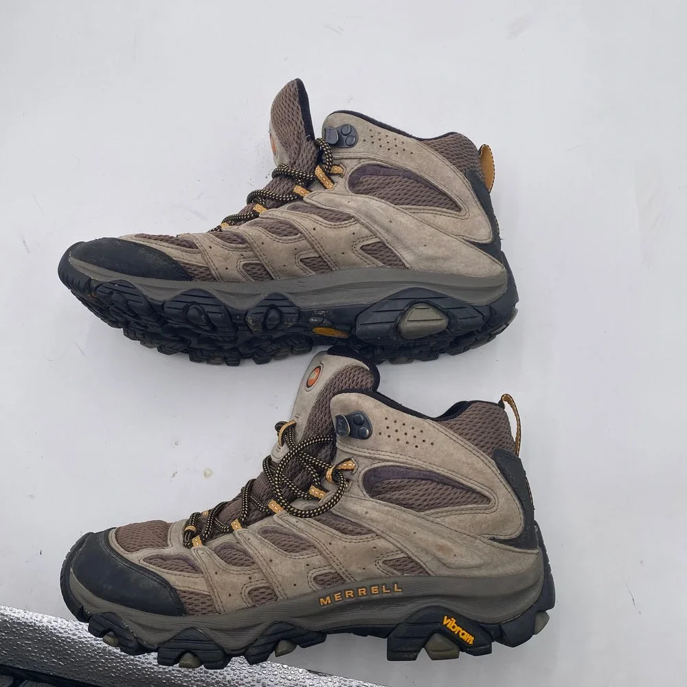 Merrell Moab 2 Mid Hiking Boots Mens 9.5 Walnut Brown Suede Vibram Trail J035869